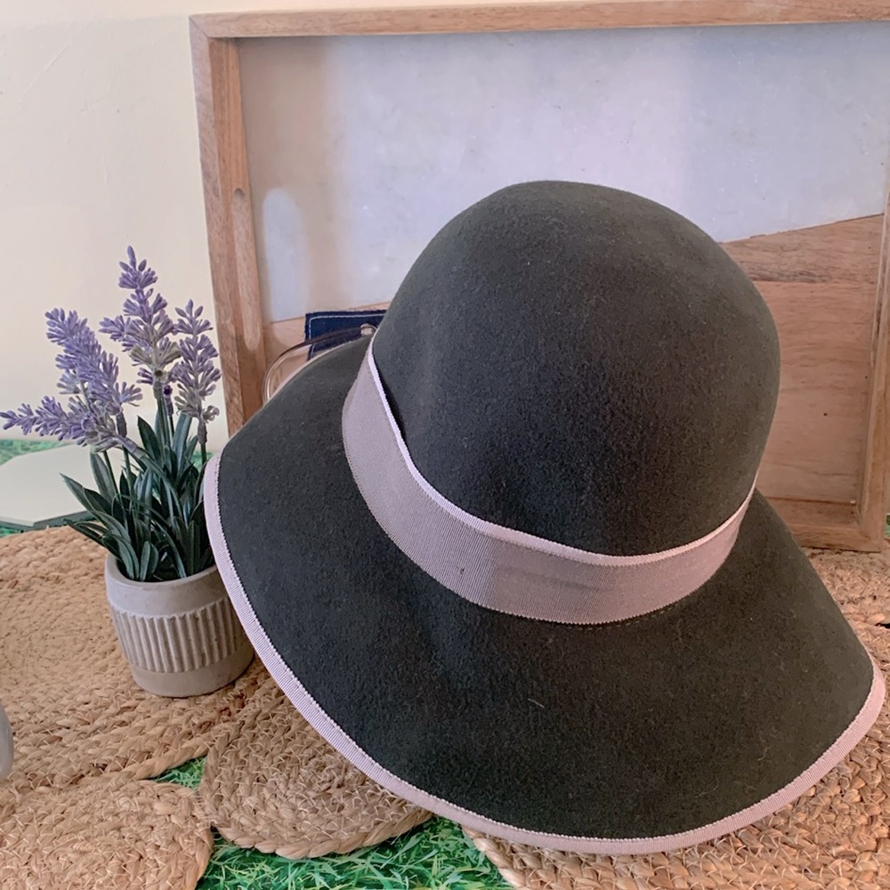 Peter Grimm, hat with stylish brim and ribbon detail, adjustable, NWT